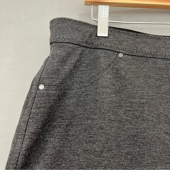 Chico’s Heather Gray Ponte Slim Leg Pants - Picture 3 of 16